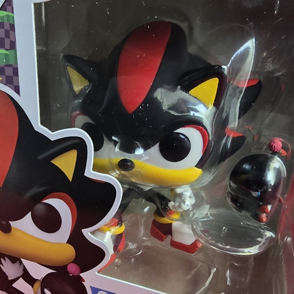 Shadow with dark chao funko # 1035 (nib) With pop protector - Picture 3 of 7